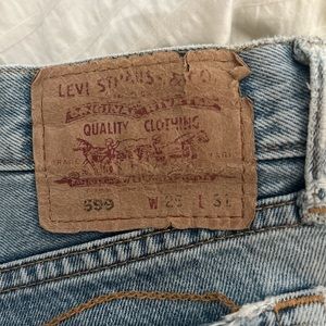 cute pair of levi’s low rise jeans slightly flared jeans!